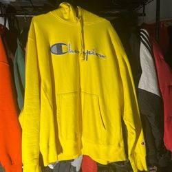 YELLOW CHAMPIONS SKATER HOODIE