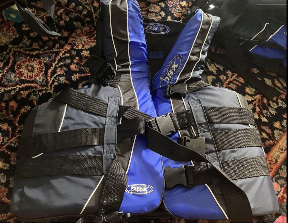Life Jackets, Life Vests Adult Size 2XL/3XL New Or Used Once 3 Available $25 Each