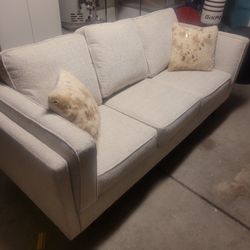 sofa super clean cream color