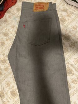 Color Gray Levi’s Size 34 X 30 they don’t see me anymore