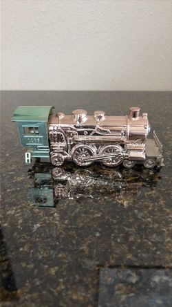 Avon 5oz Cologne Bottle Steam Train Figurine