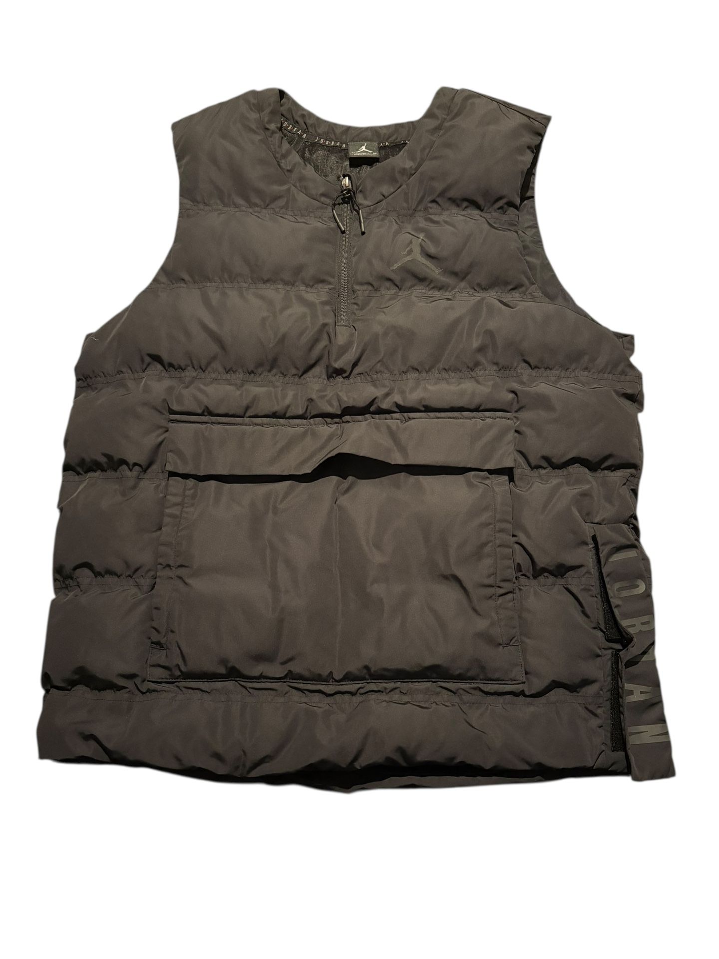 Air Jordan Mens M Black Puffer Vest 