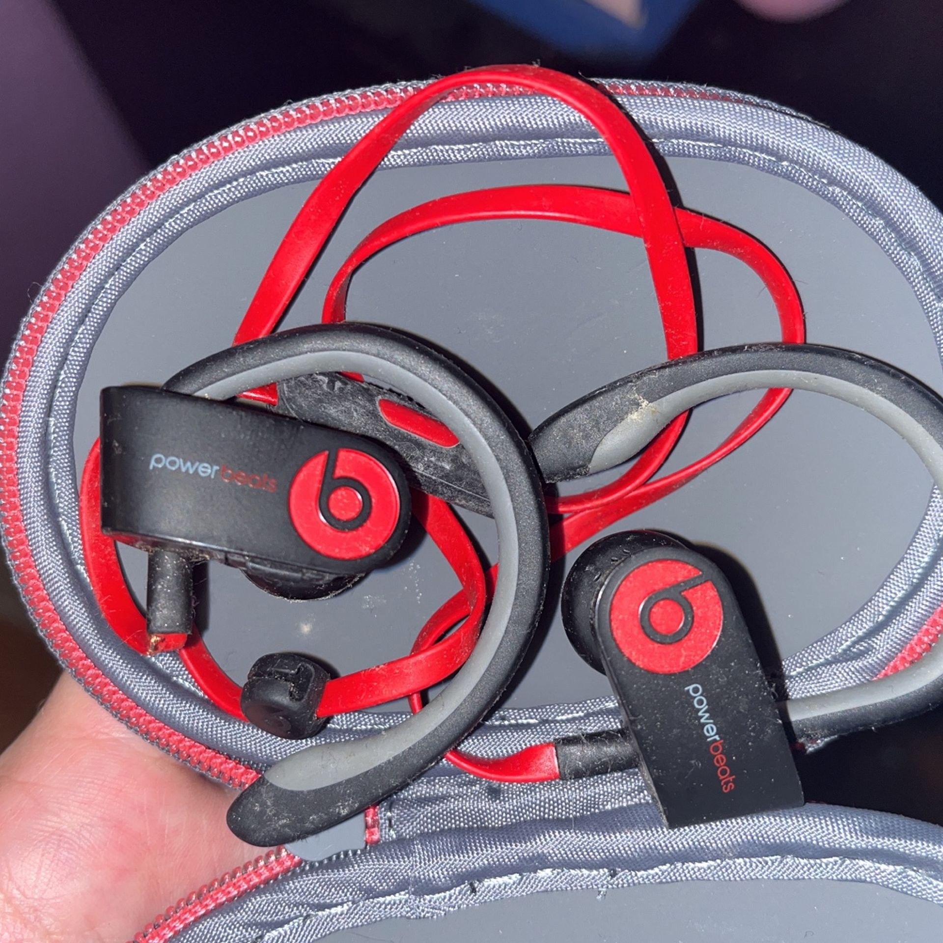 Power Beats Earbuds 