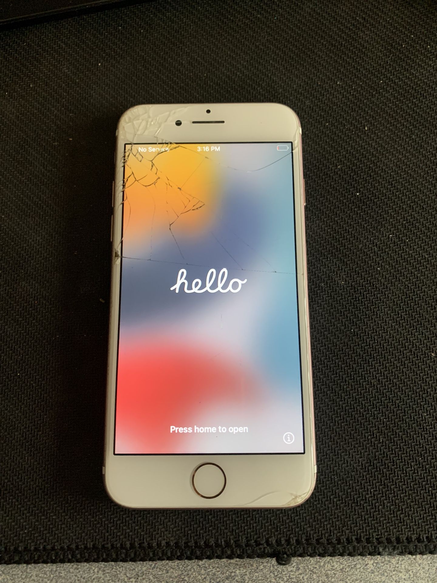 iPhone 7 for parts (see description)