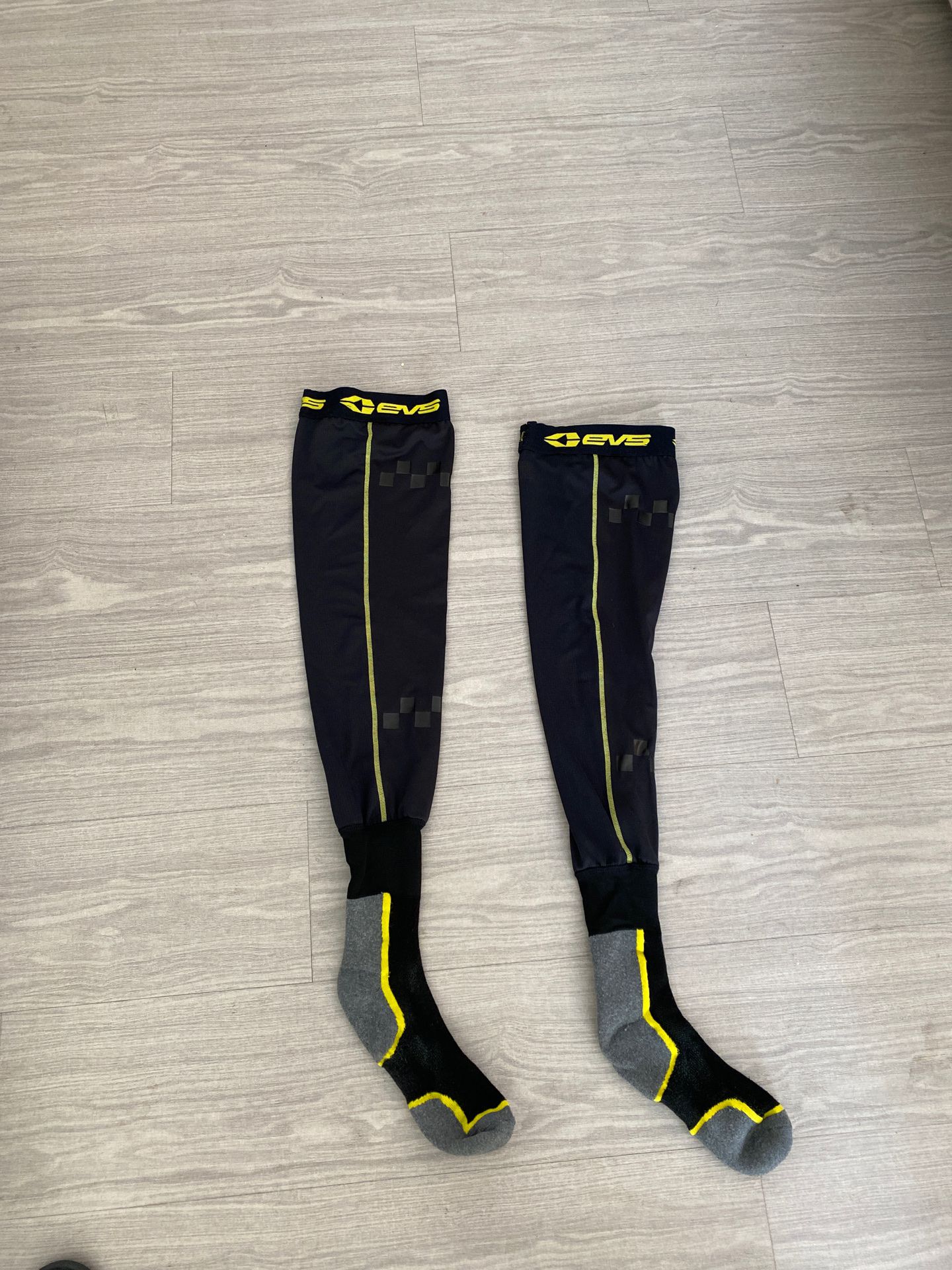 Evs long socks size L/XL