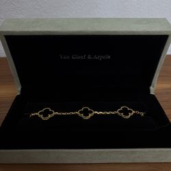 1:1 Van Cleef Bracelets (COME WITH BOX)