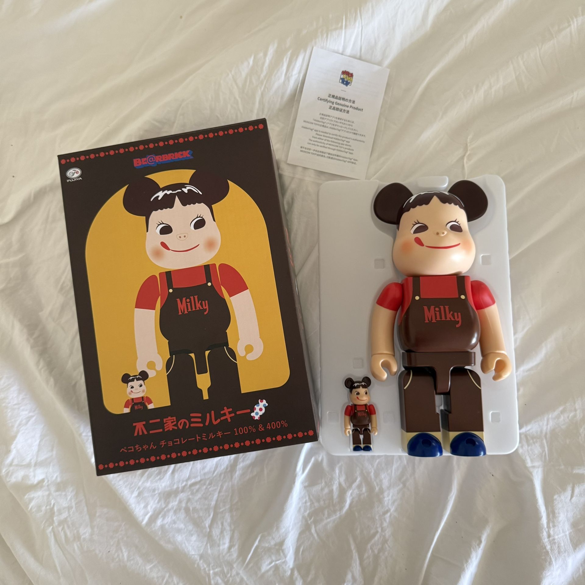 Bearbrick Peko-Chan Chocolate Milky 100% & 400% Set With Original Packaging