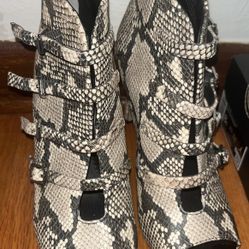 KARL LAGERFELD Heels