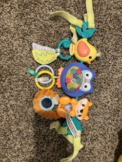 Infantino Baby Toy Set for car seat 