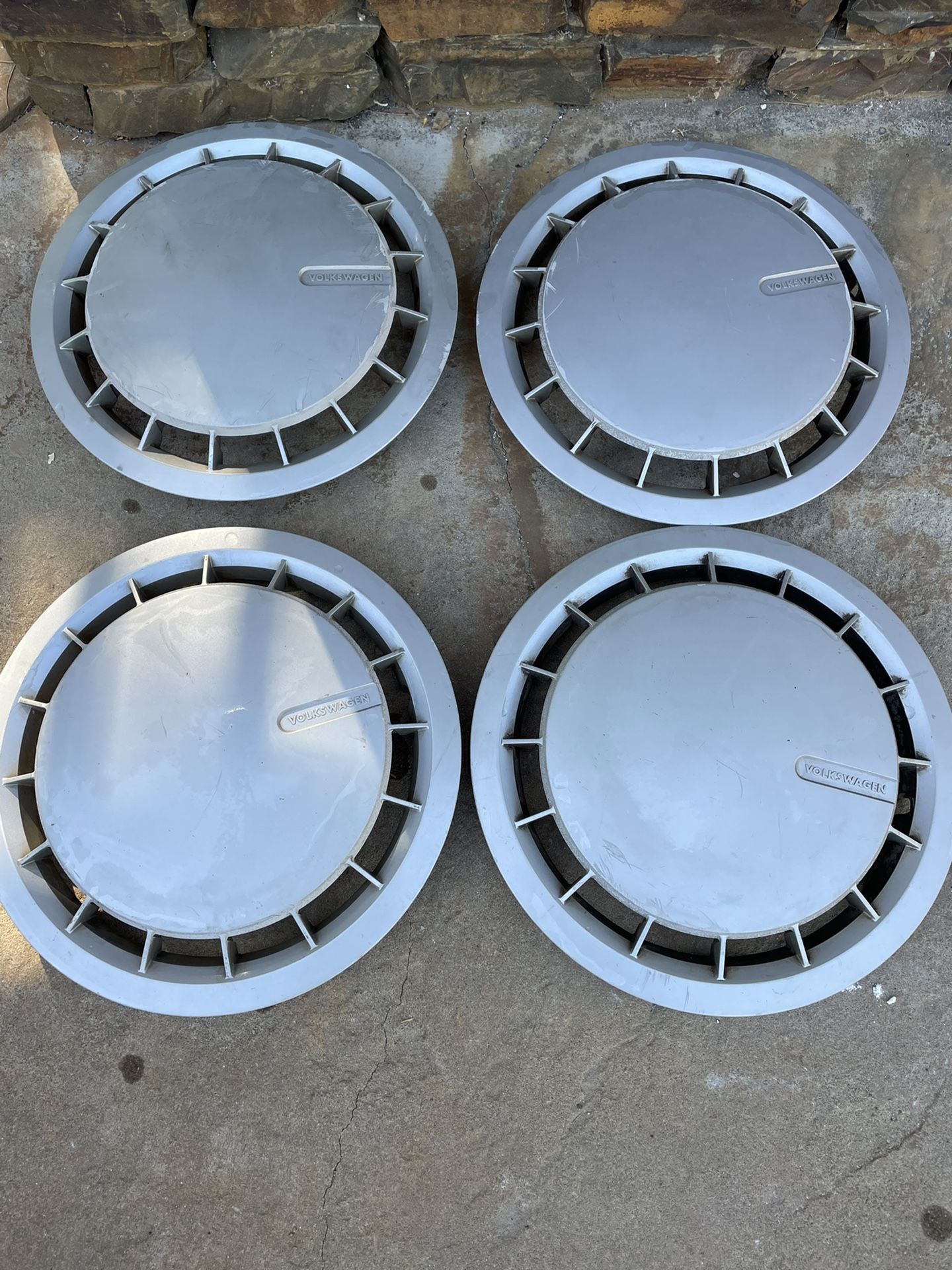 Volkswagen Vanagon Wheel Covers/hubcap