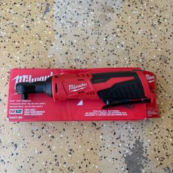 Milwaukee M12 12V Lithium-Ion Cordless 3/8 in. Ratchet (Tool-Only)