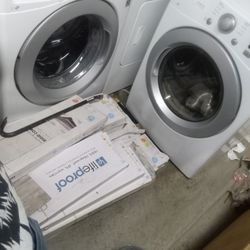 LG Stackable Front Load Washer And Dryer 