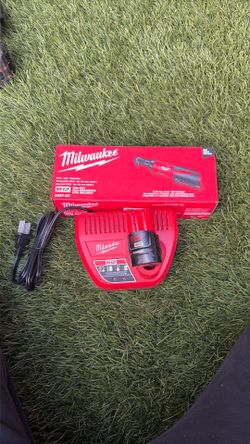 Milwaukee M12  3/8  Ratchet