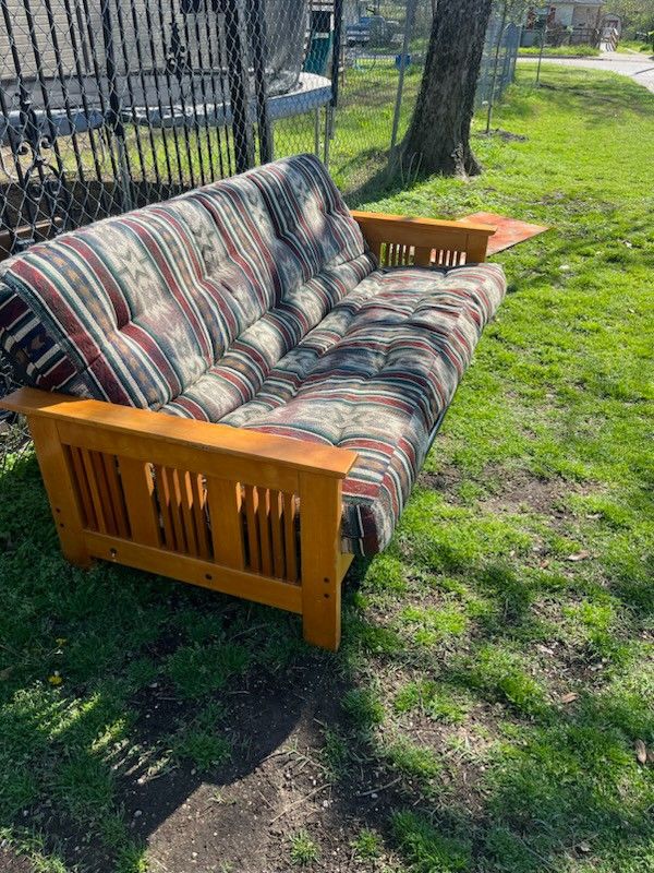 Sofa De Madera Muy Maciso