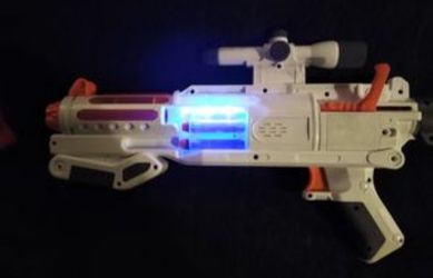 Star wars Nerf gun glow technology captain phasma blaster