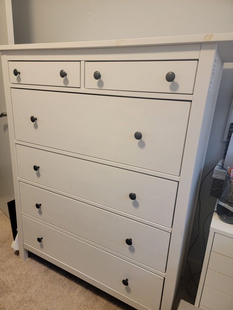 IKEA HEMNES WHITE large Dresser 42 1/2x51 5/8 "
