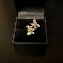 Cultured Pearl / Opaque Ring