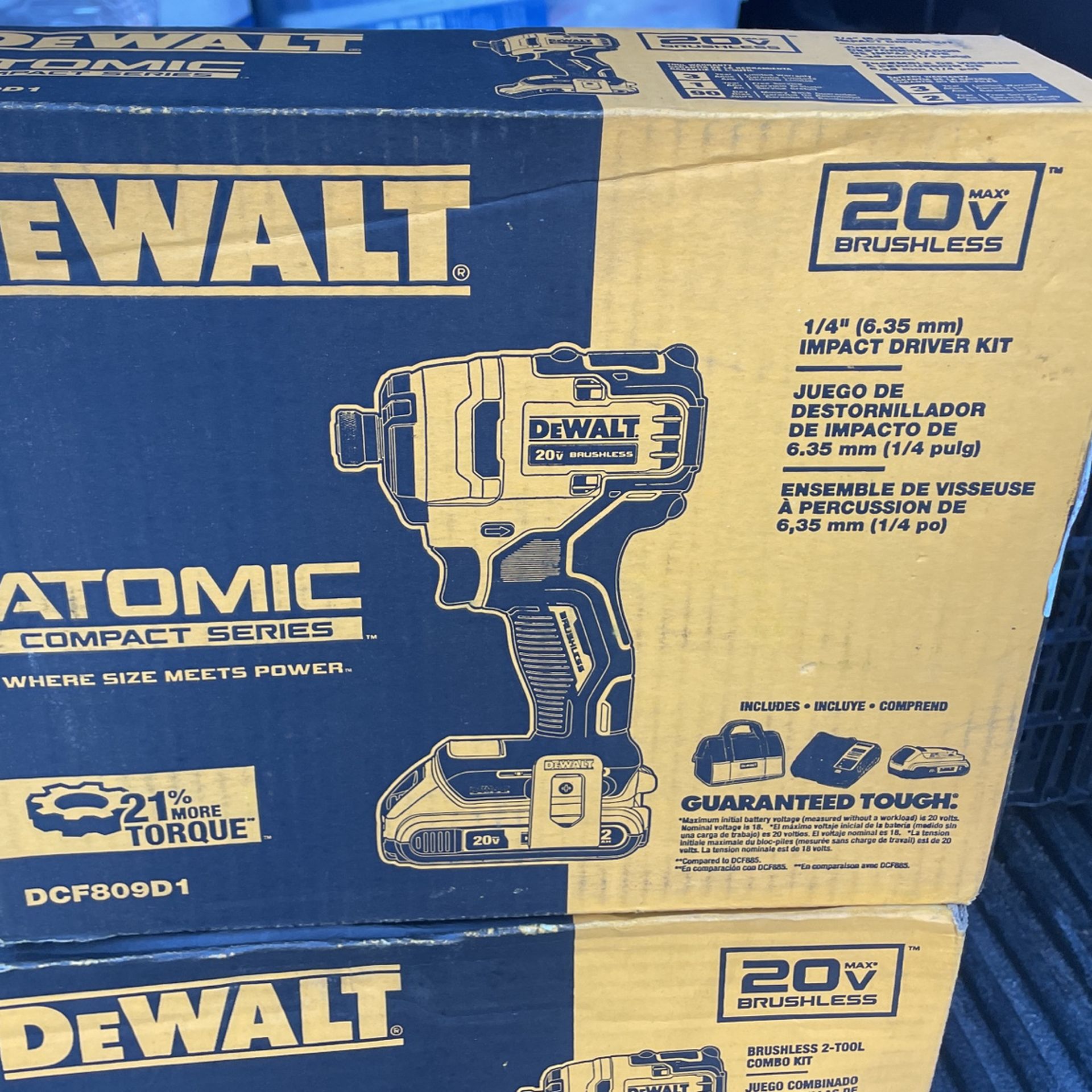 1/4” Impactó. Drive Kit. W 1 Battery. Charger. Bag. (contact info removed)