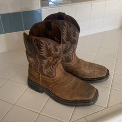 Ariat Boots !! Size 8EE