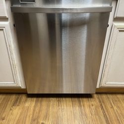 24” Kenmore Dishwasher 