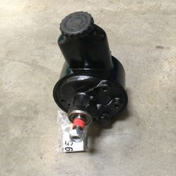 Small block Chevy Original Reproduction 283 327 350 Impala Power Steering Pump brand New Come Get it $90.00