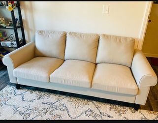 Sofa ,used In no Pet No Smoke Area.