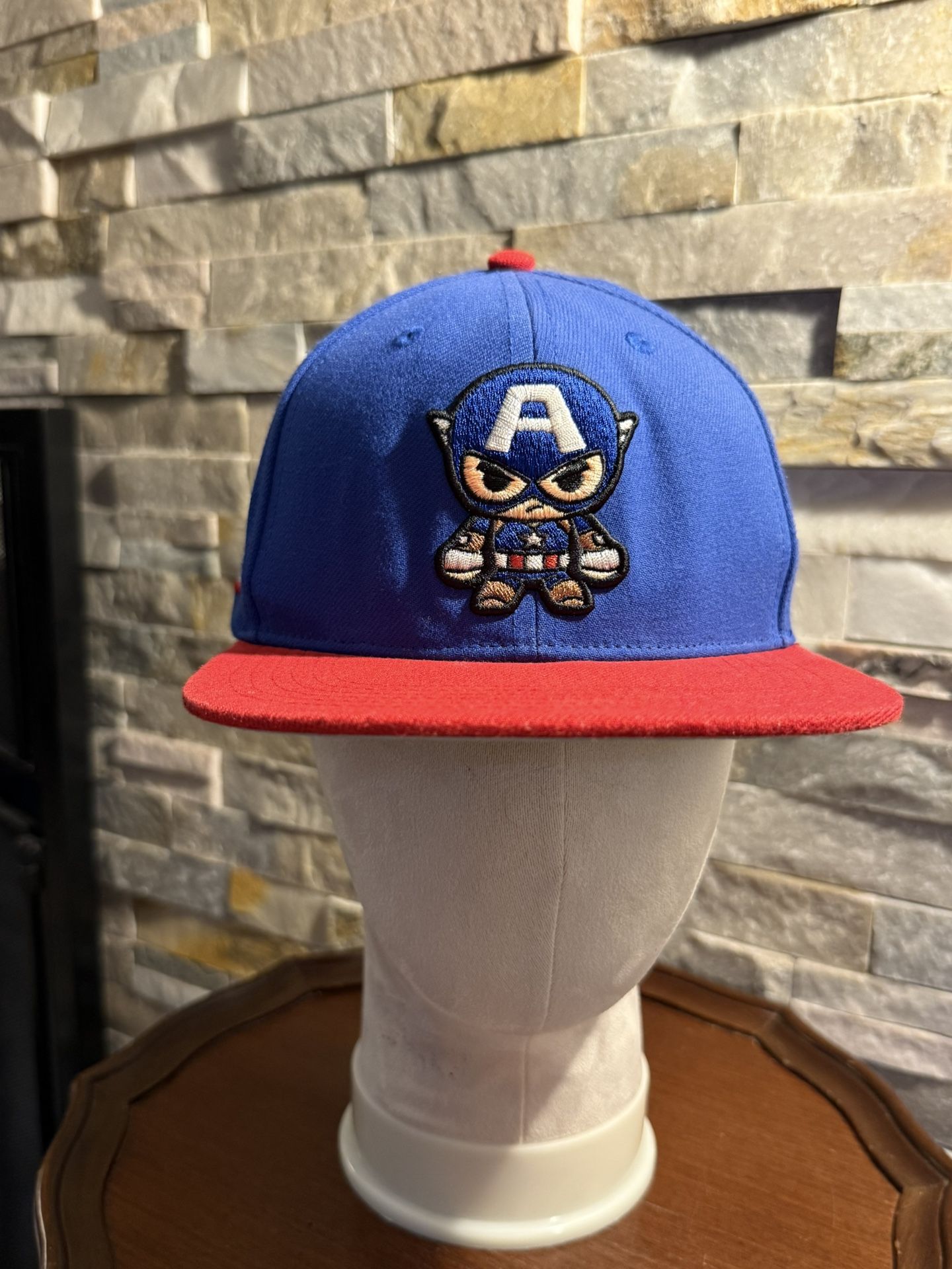 Lids Exclusive Marvel Comics Captain America Red Blue Flat Bill Ball Cap Hat EUC
