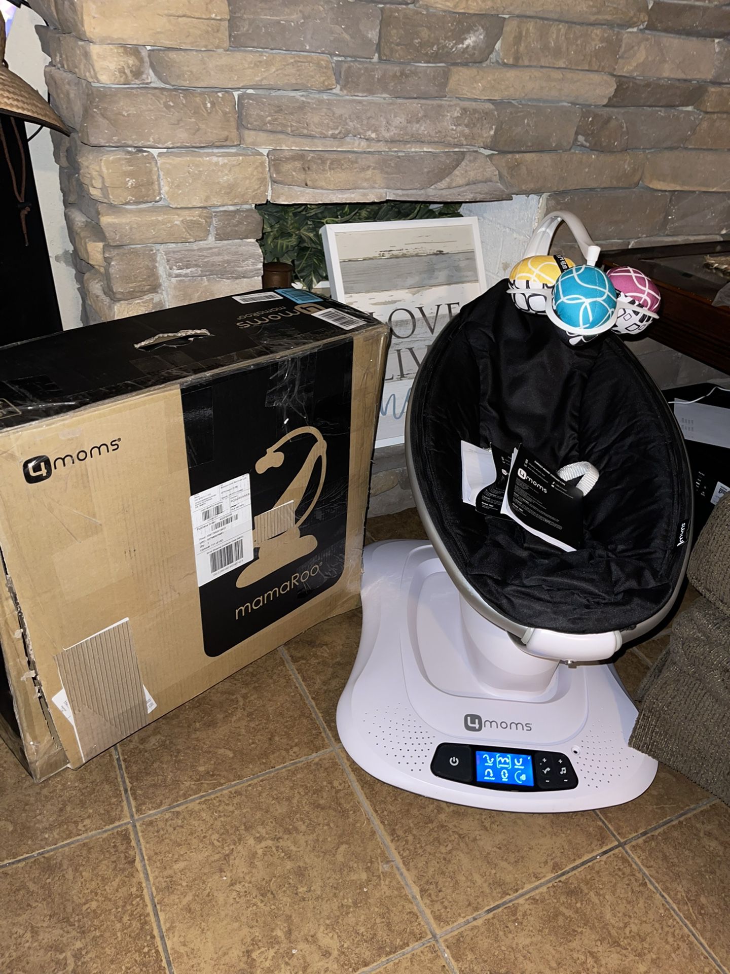 4moms mamaRoo 4 Baby Swing | Bluetooth Baby Rocker with 5 Unique Motions | Soft, Plush Fabric