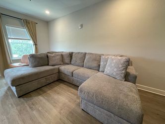 Ashley Furniture Casselbury 2-Piece Sectional Cement color