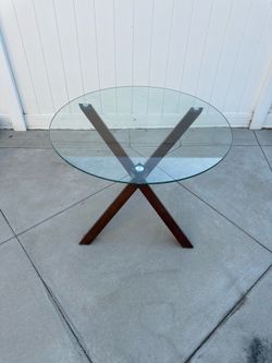 Round Table