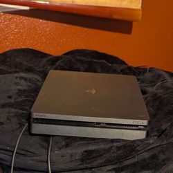 PS4 Slim