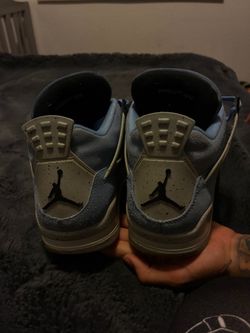 Jordan 4 unc size 9 men’s
