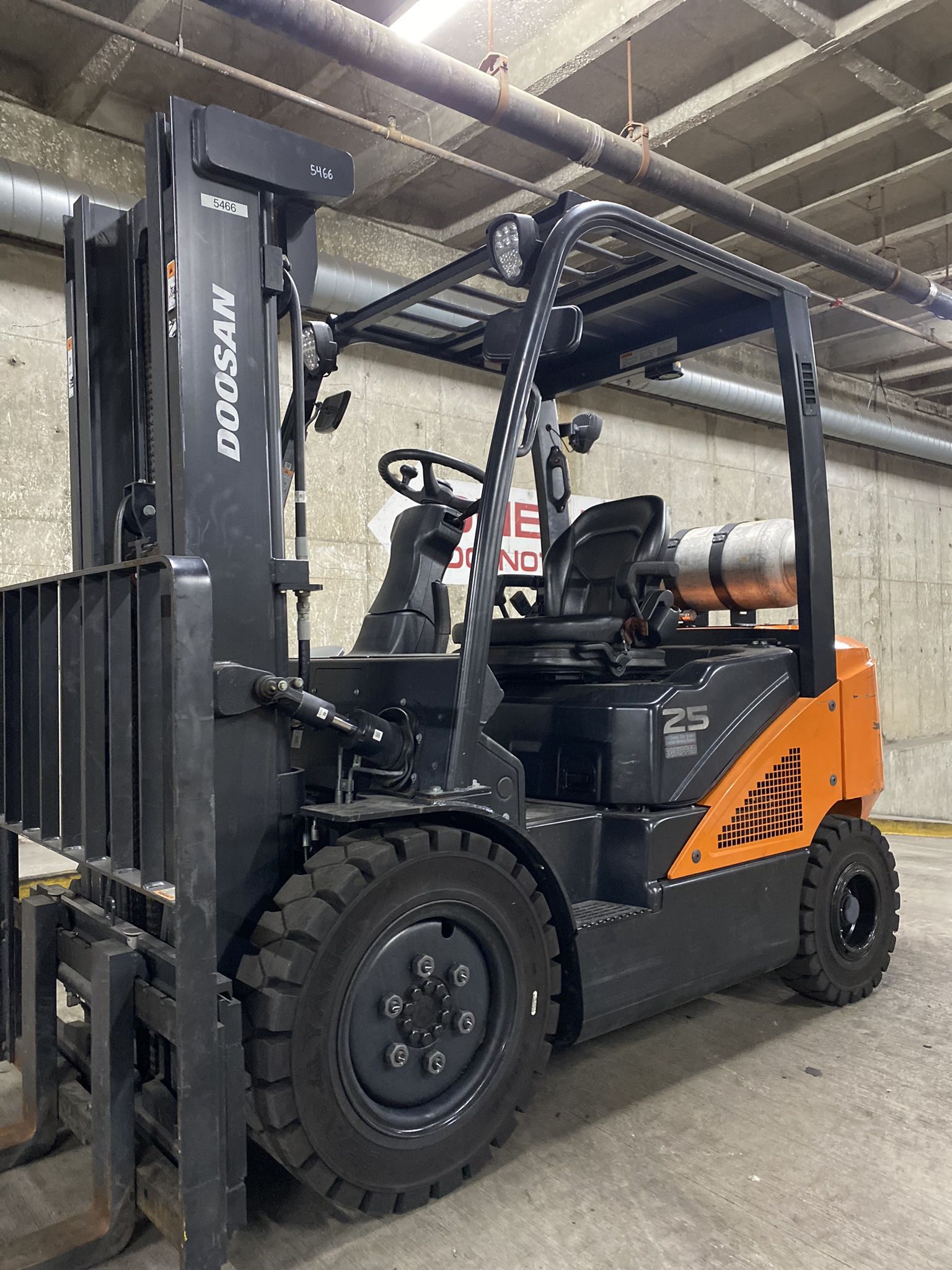 NEW! Dooosan forklift for sale, 5500 lb capacity 