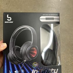 NWT Infinite mirror headphones with built-in microphone