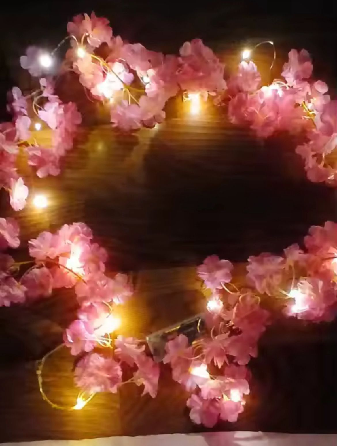 4 Pcs / 2M 20LEDs Cherry Blossom String Light Garland Artificial Flower Vines Fairy Lights for Bedroom Wedding Party Holiday Decoration