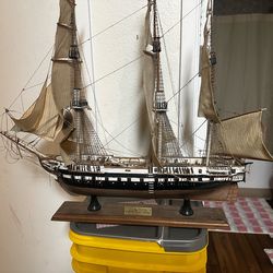 USS CONSTITUTION OLD IRONSIDES USN FRIGATE 1797 MODEL SHIP 23"