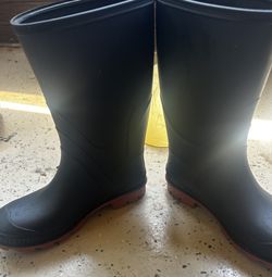 Brand Knew Youth Size Rubber Boots