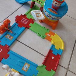 VTech Smart Wheels Go Go Airport Playset