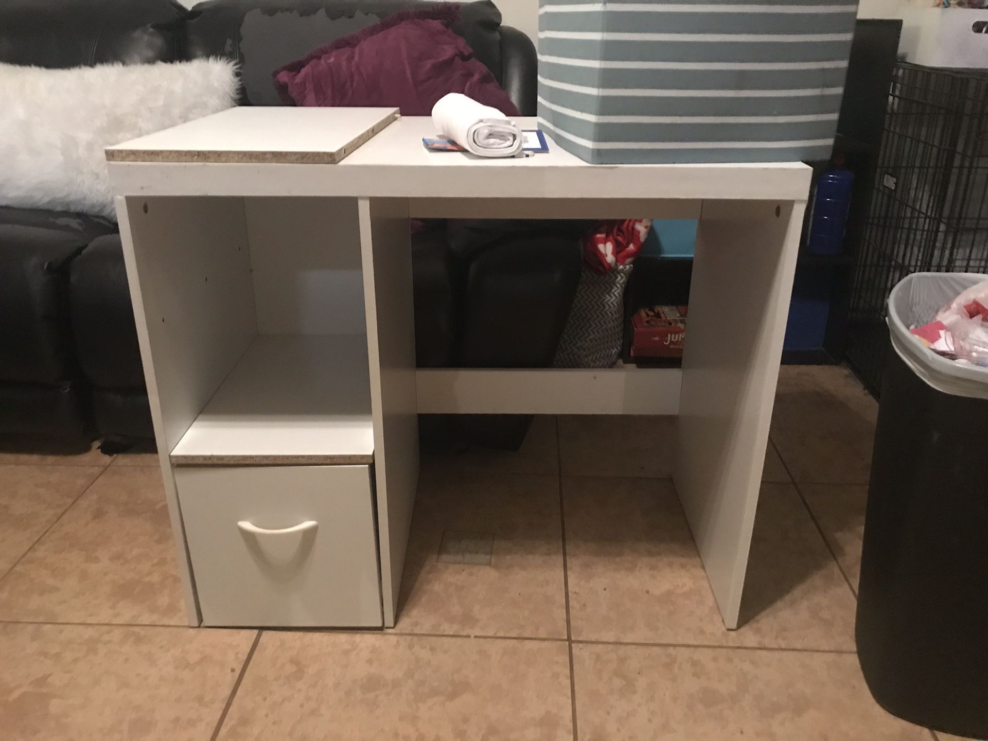 Desk/dresser/ organizer shelf