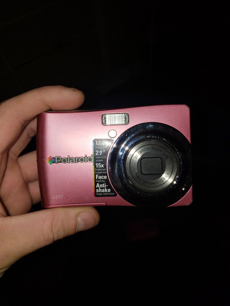 Polaroid digital camera barely used