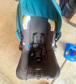 Green Infant Nuna Car Seat, with base