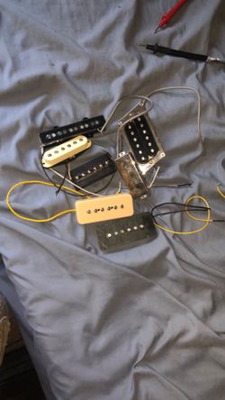 Lot Of Guitar Pickups
