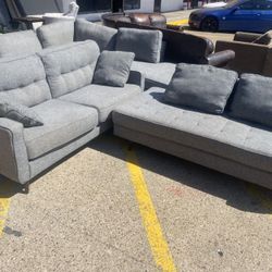 3 Piece Couch Set! Delivery Available!