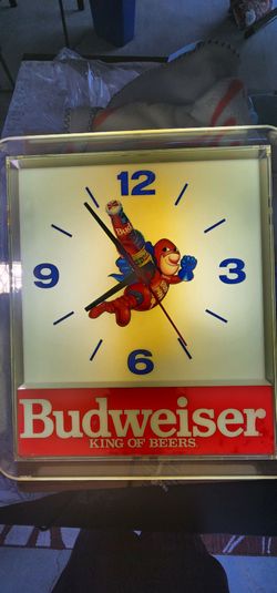 Vintage Budweiser  Bud Man Electric Wall Clock