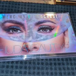 Huda Palette, Mercury Retrograde 