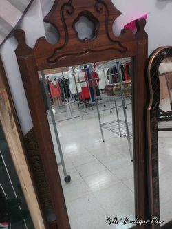 $15.00 Wall Mirrors Clearance SALES, Purchase & PickUp , Business CLOSING.