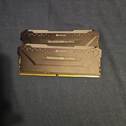 CORSAIR VENGEANCE PRO RGB 