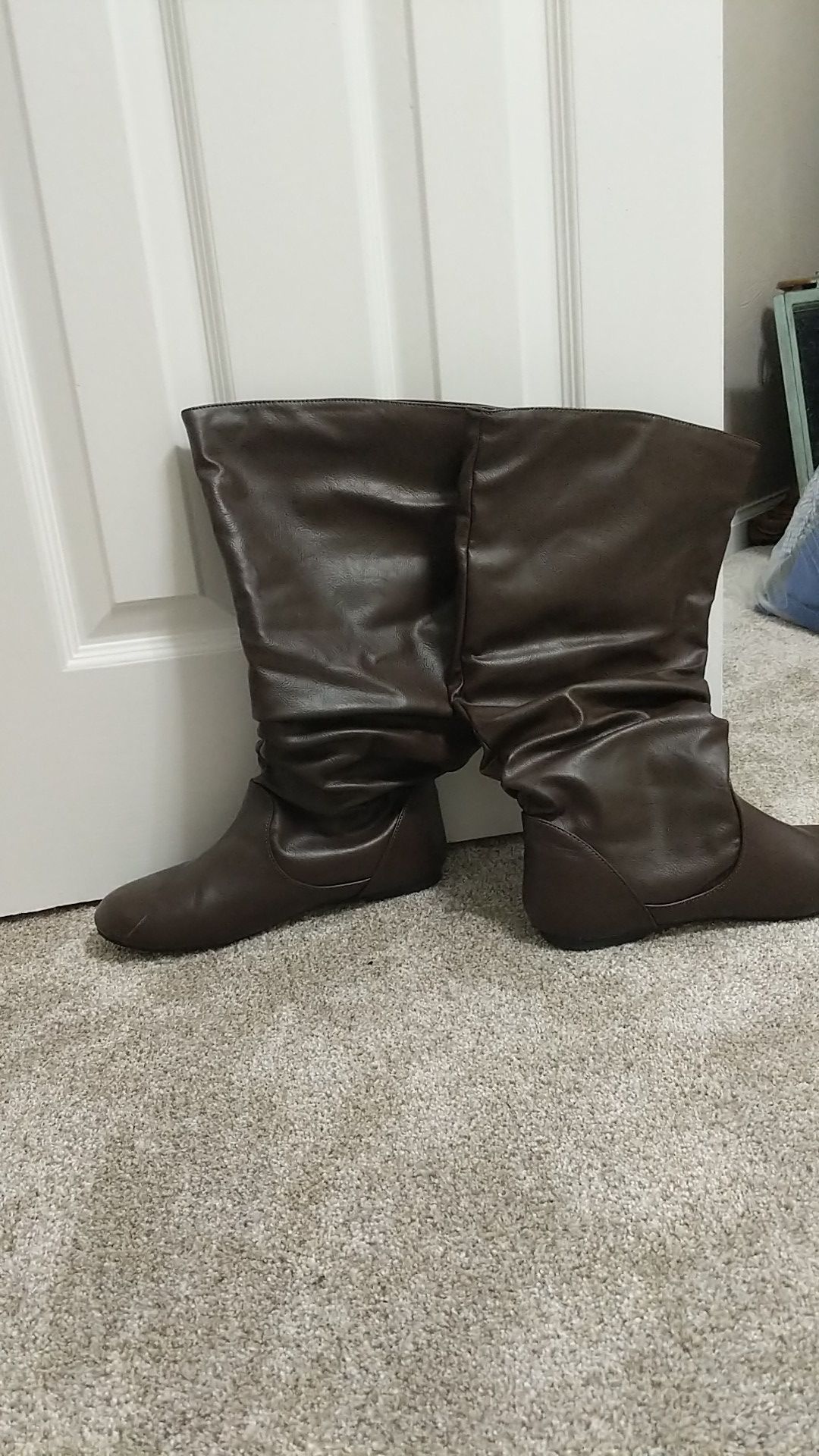 Brand new never worn boots