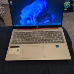 HP Laptop 15.6"