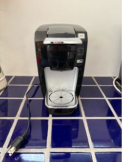 Keurig K15 Coffee Maker, Single Serve K-Cup Pod Coffee Brewer, 6 to 10 Oz Black